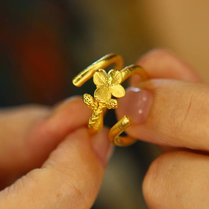 Кольцо в золоте, Гортензия и Туя, фото 2