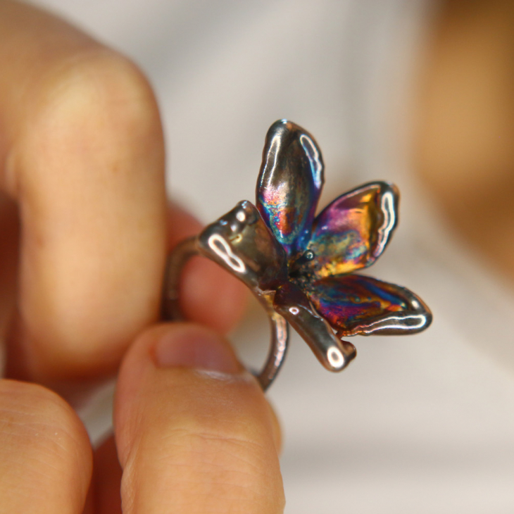 Кольцо в серебре, Радужный цветок, фото 2